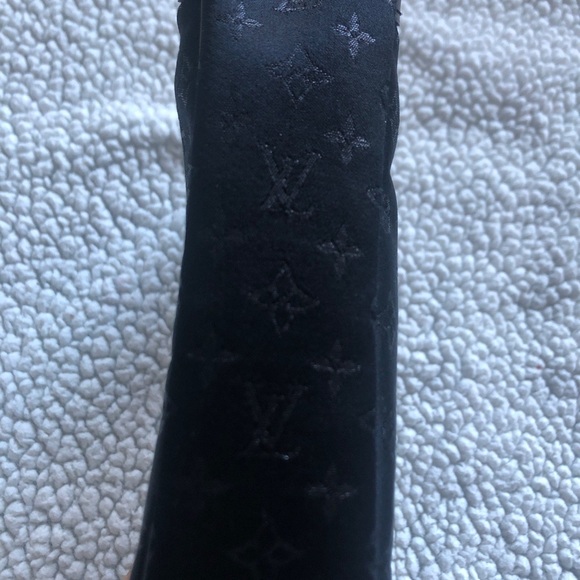 LOUIS VUITTON Small Black Satin and Leather Trim Monogram Boulogne Baguette - Picture 6 of 12